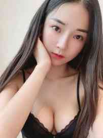 平面模特兼直小婕